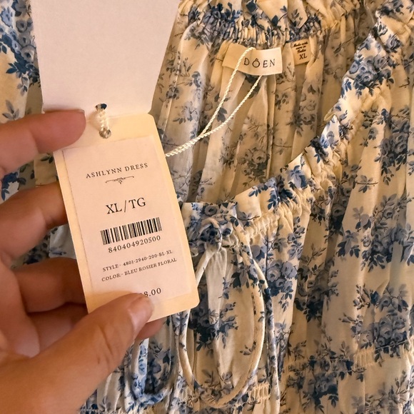 Doen Ashlynn Dress in Bleu Rosier Floral - Picture 3 of 7